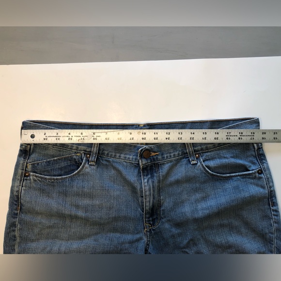 Old Navy The Flirt Jean Shorts - 16 - Picture 5 of 6